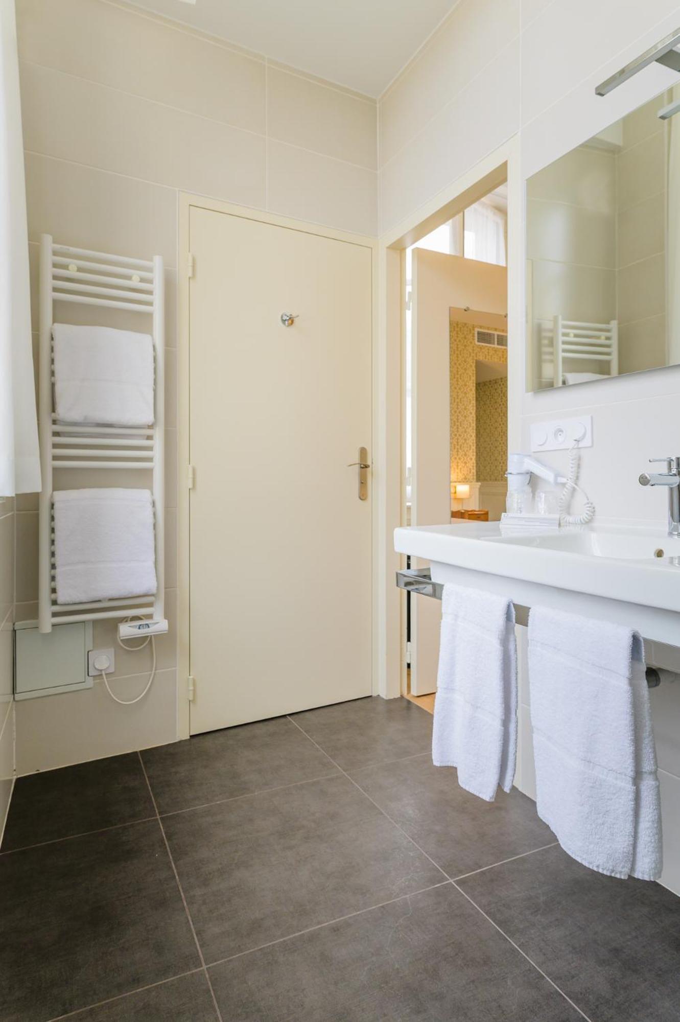 Hotel Grand Monarque Azay-le-Rideau Exterior foto